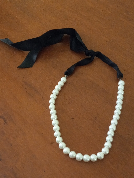Jewelry - Chic White Pearl Beaded Choker Statement Necklace Black Ribbon Closure